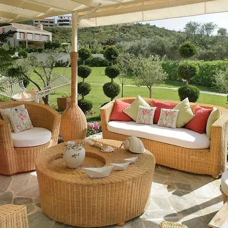 Villa Efi *