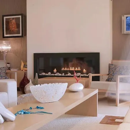 Villa Efi *